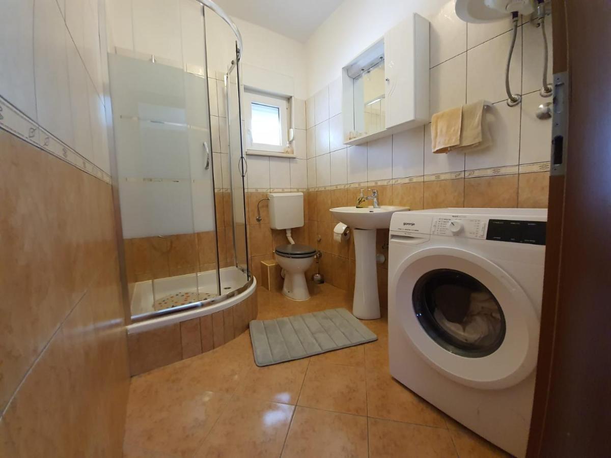 Apartment Andric Kastela Bagian luar foto