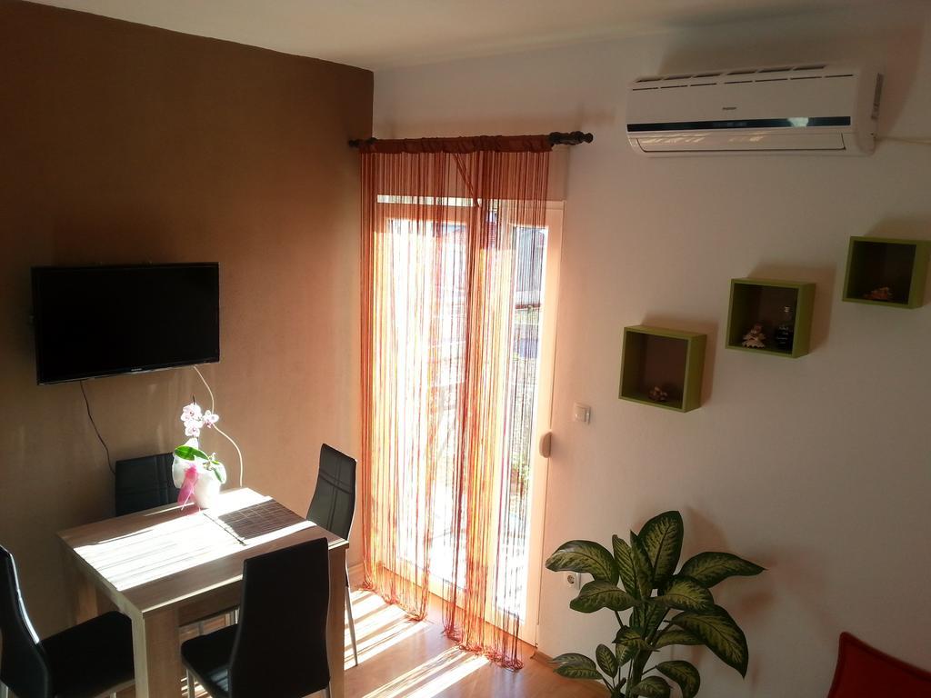 Apartment Andric Kastela Bagian luar foto