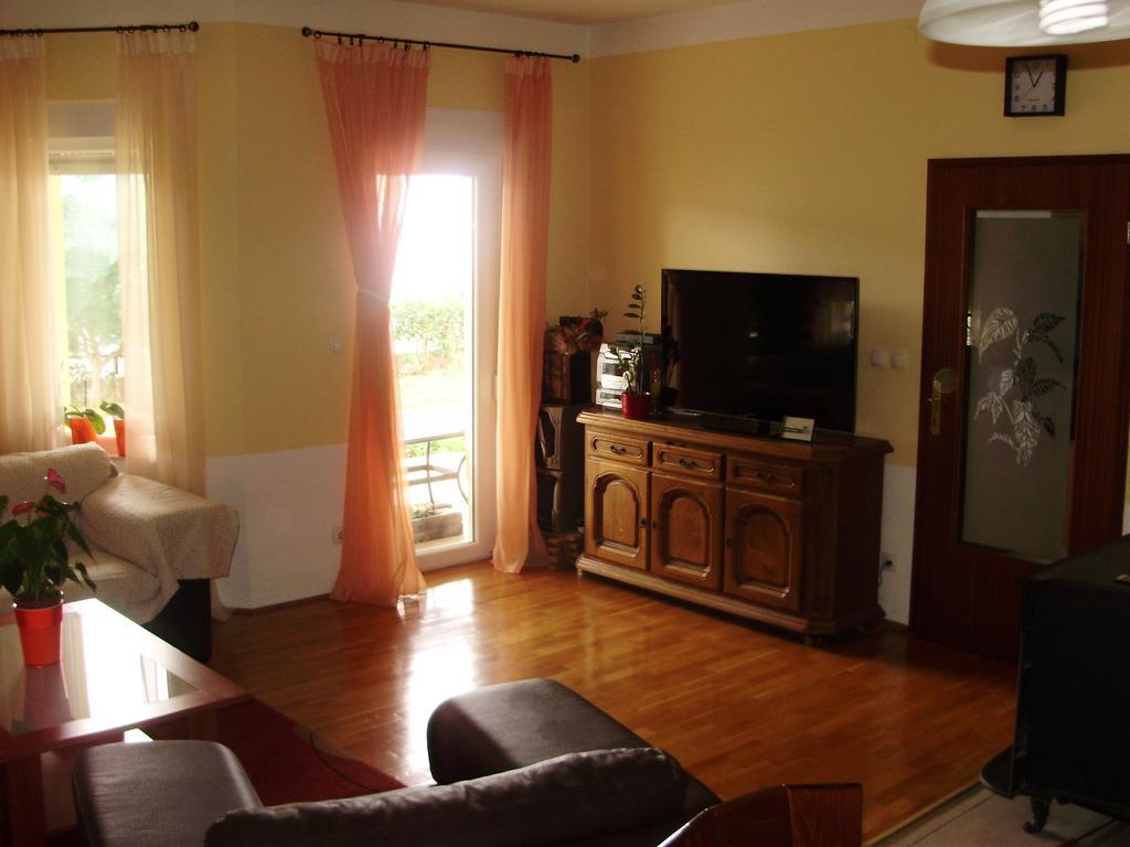 Apartment Andric Kastela Bagian luar foto